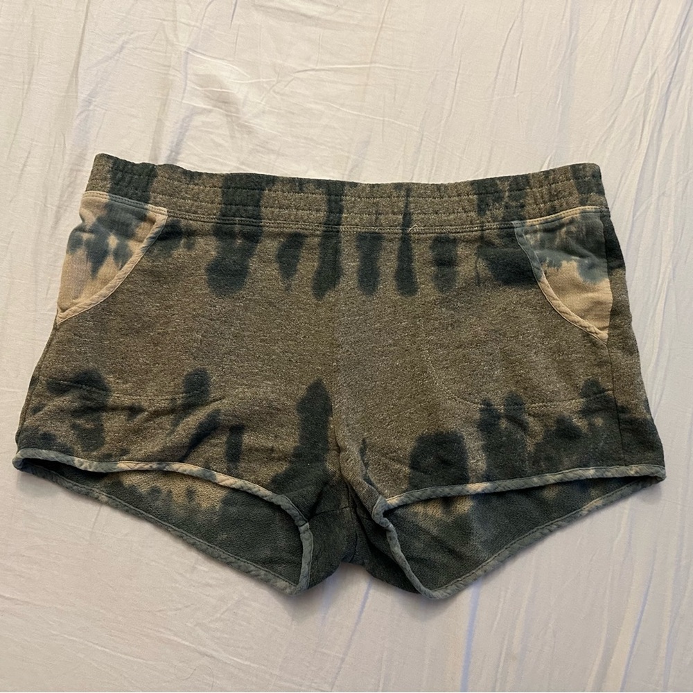 Gypsy 05 tie dyed shorts